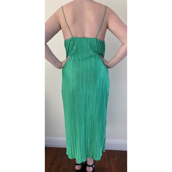 Good American Always Fits Green Plisse Slip Dress size 3-4 Midi pleat MSRP $140 - Picture 6 of 11